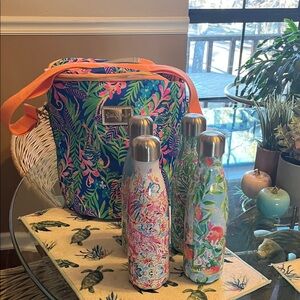 Lilly Pulitzer Starbucks bottles with cooler